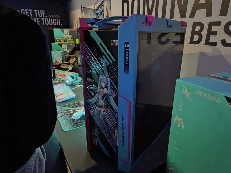 asus rog hatsune miku case edizione limitata