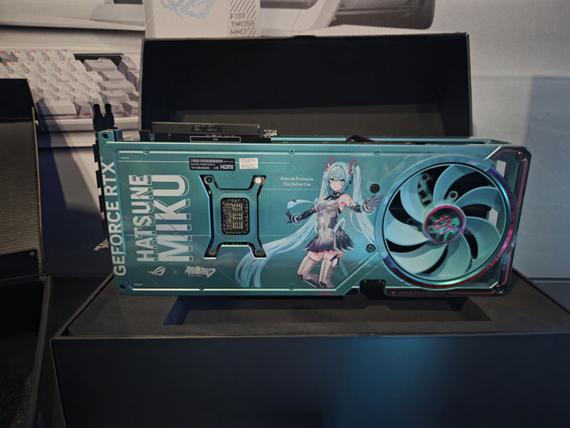 asus rog hatsune miku gpu scheda grafica edizione limitata rtx 5080