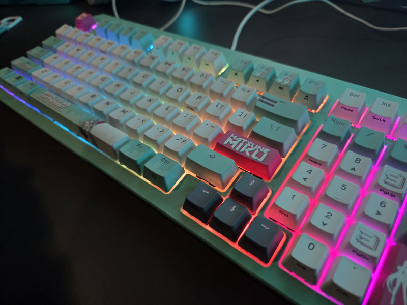 asus rog hatsune miku tastiera edizione limitata