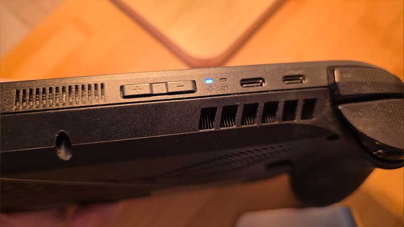 due porte usb-c per la handheld di asus in collab con xbox
