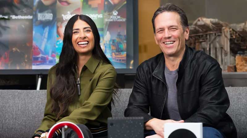 phil spencer e sarah bond lasciano xbox
