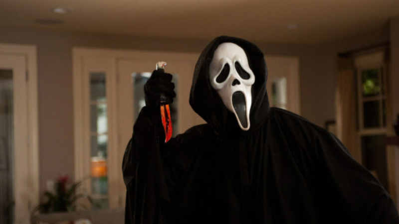 Scream: Quando il Meta-Cinema ha riscritto le regole del Gioco Scream