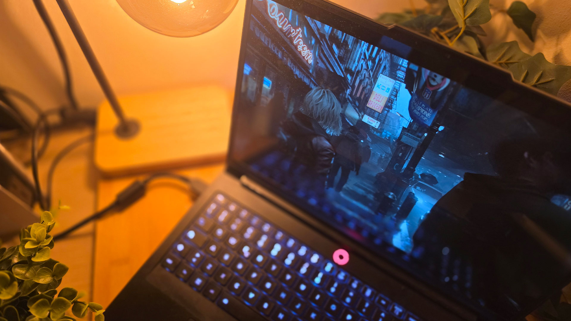 lenovo schermo oled su portatile 16 pollici