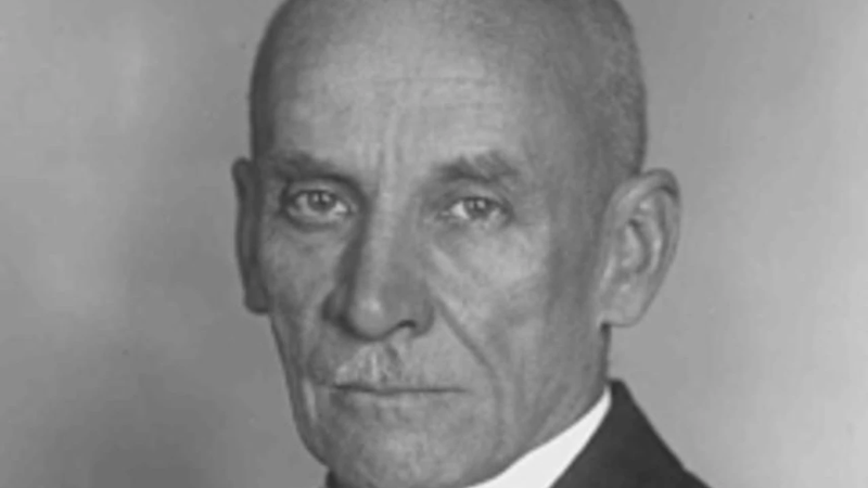 Gustav Meyrink: chi era e perché ci tormenta ancora oggi Gustav Meyrink