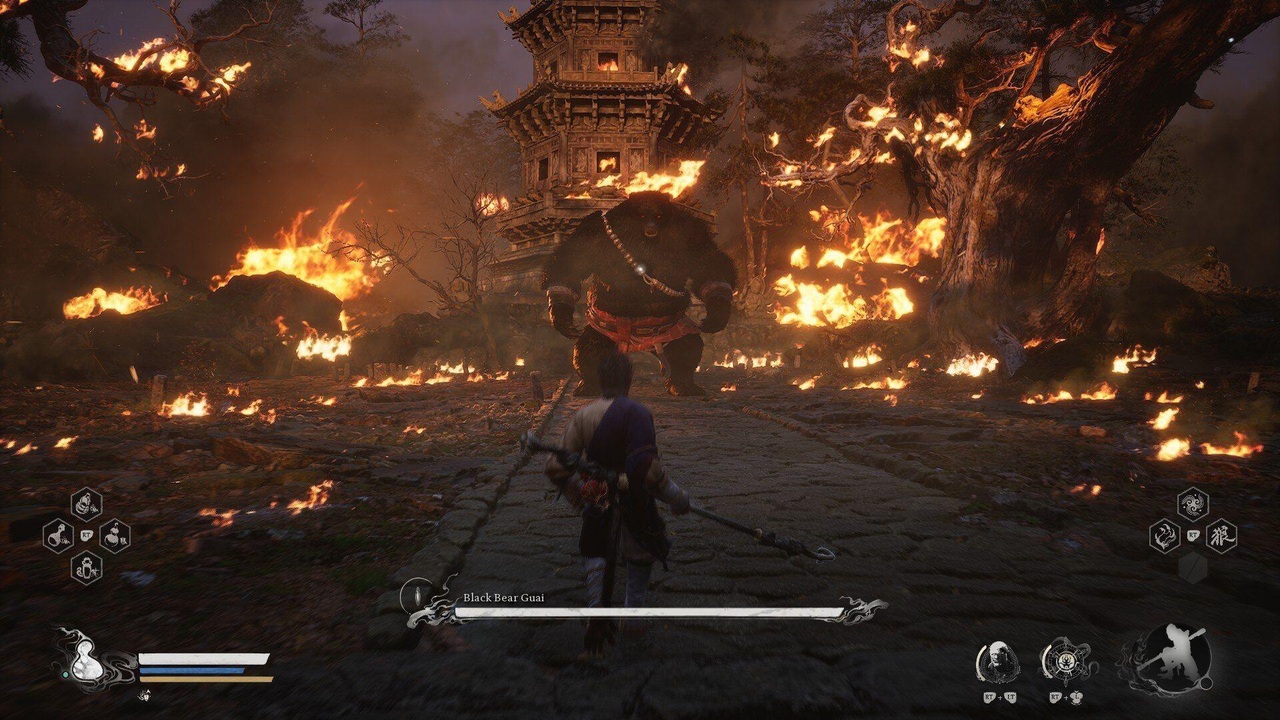 Il Predestinato affronta Black Bear Guai in Black Myth Wukong
