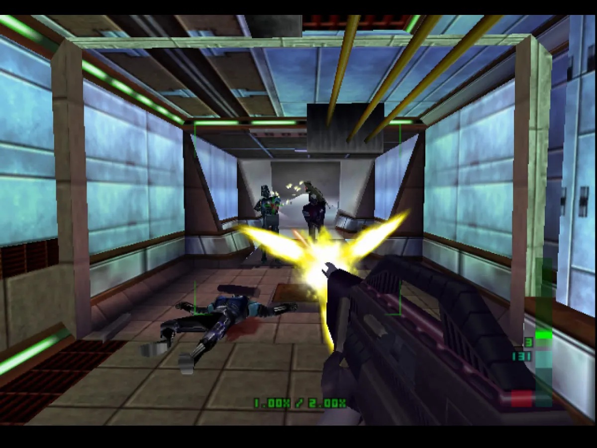 Scontro a fuoco in prima persona in Perfect Dark su Nintendo 64. Uno dei giochi leggendari usciti tra il 1999 e 2000 nella classifica Top Games.