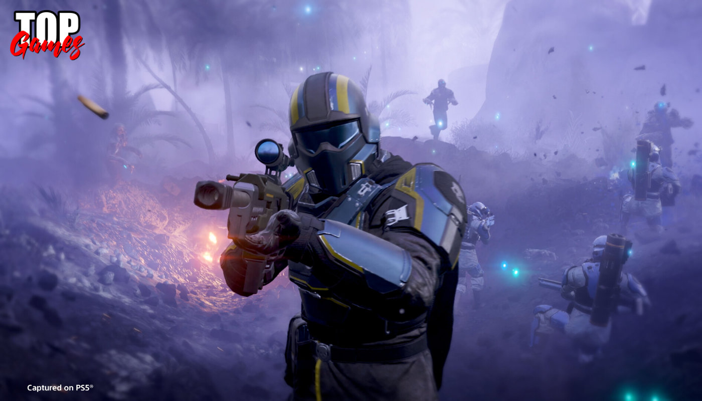 Helldivers 2 con un soldato e i compagni durante uno scontro