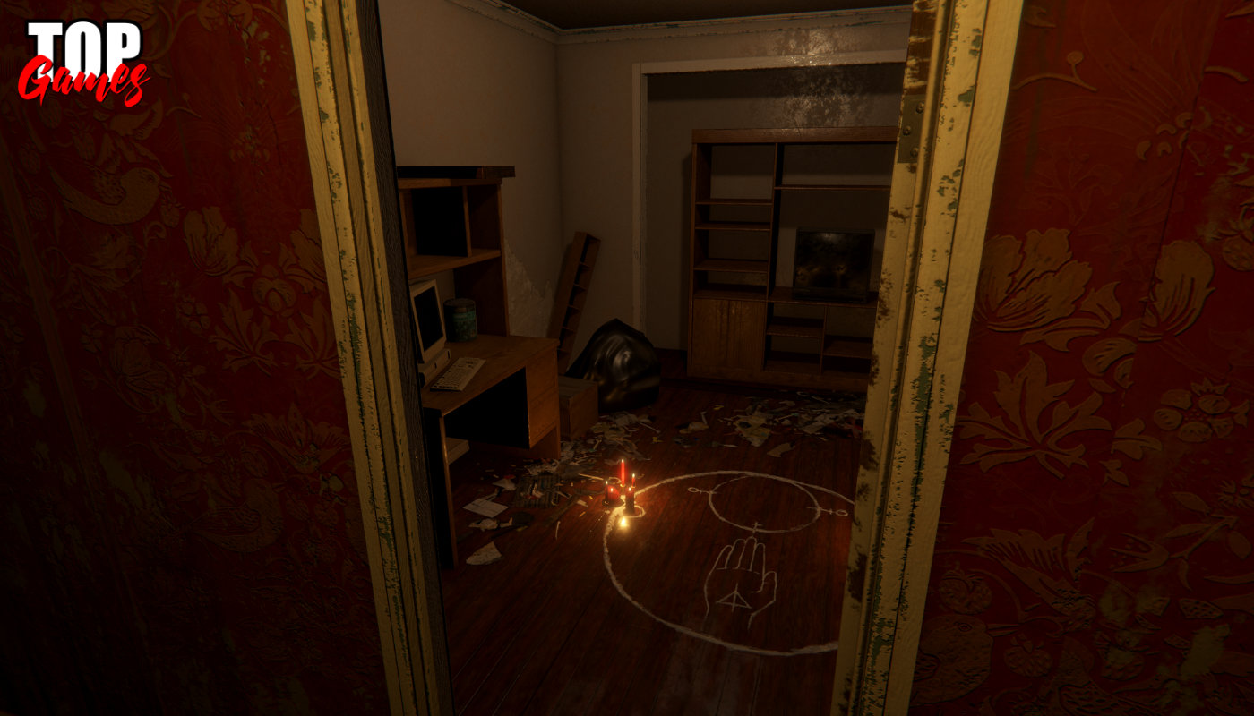 Stanza in ristrutturazione con candele e simboli sul pavimento in Playable Archive
